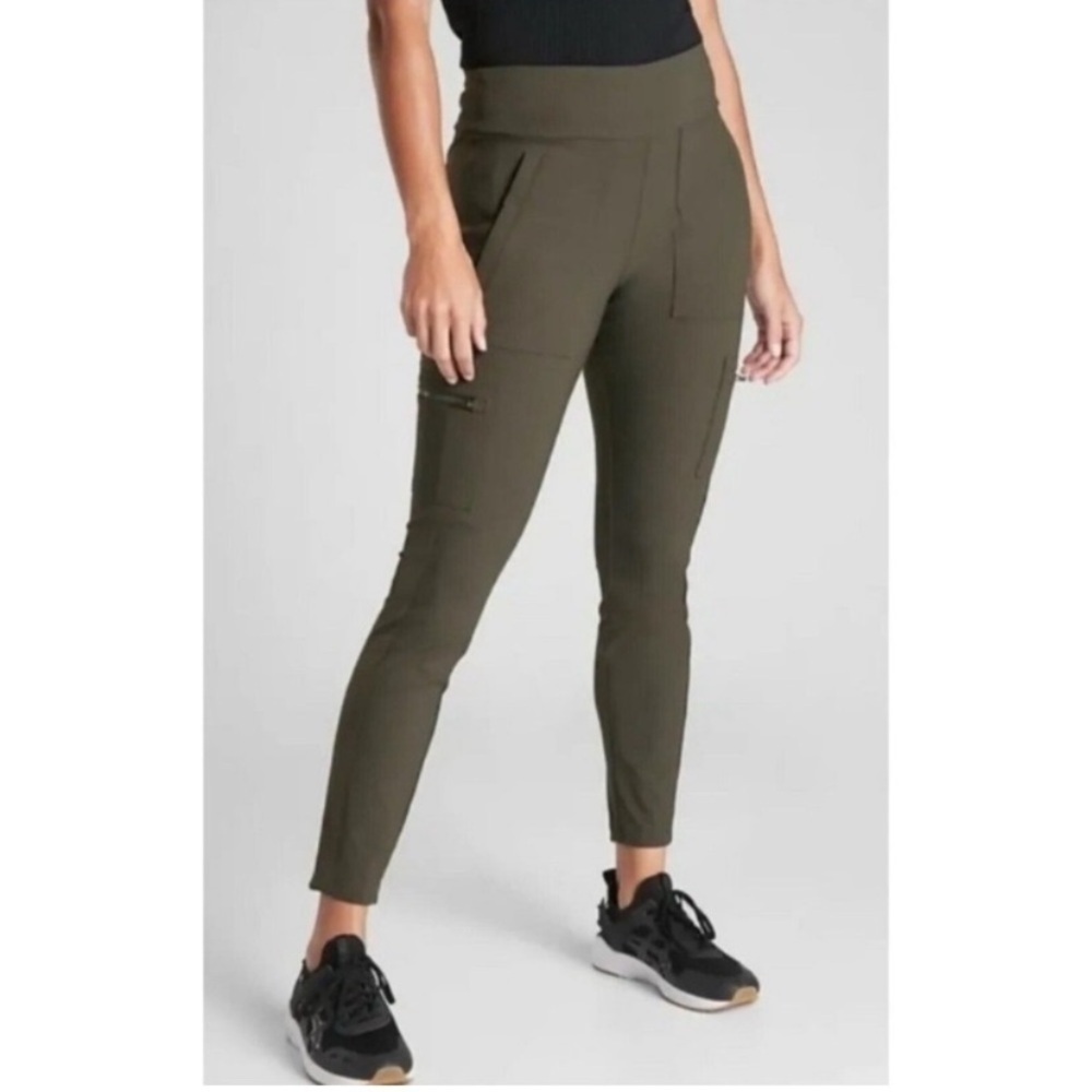 Athleta Headlands Hybrid Cargo Pants Size 4 Tall Olive Green Gray Flawed